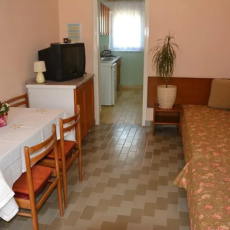 Mira Apartment